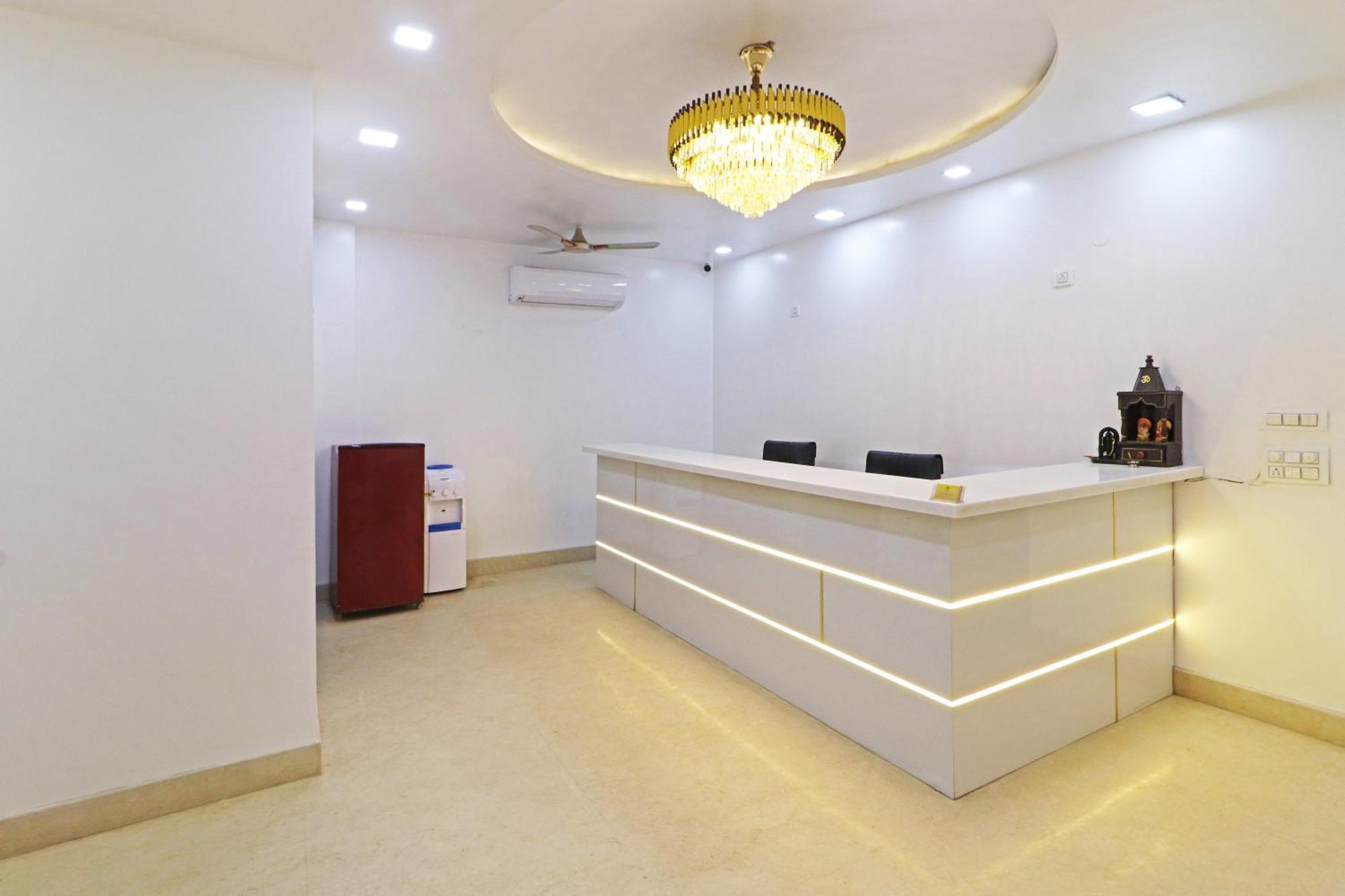 Hotel Samrat Residency 10 Mints Walking Distance Nizamuddin Railway Station New Delhi Bagian luar foto