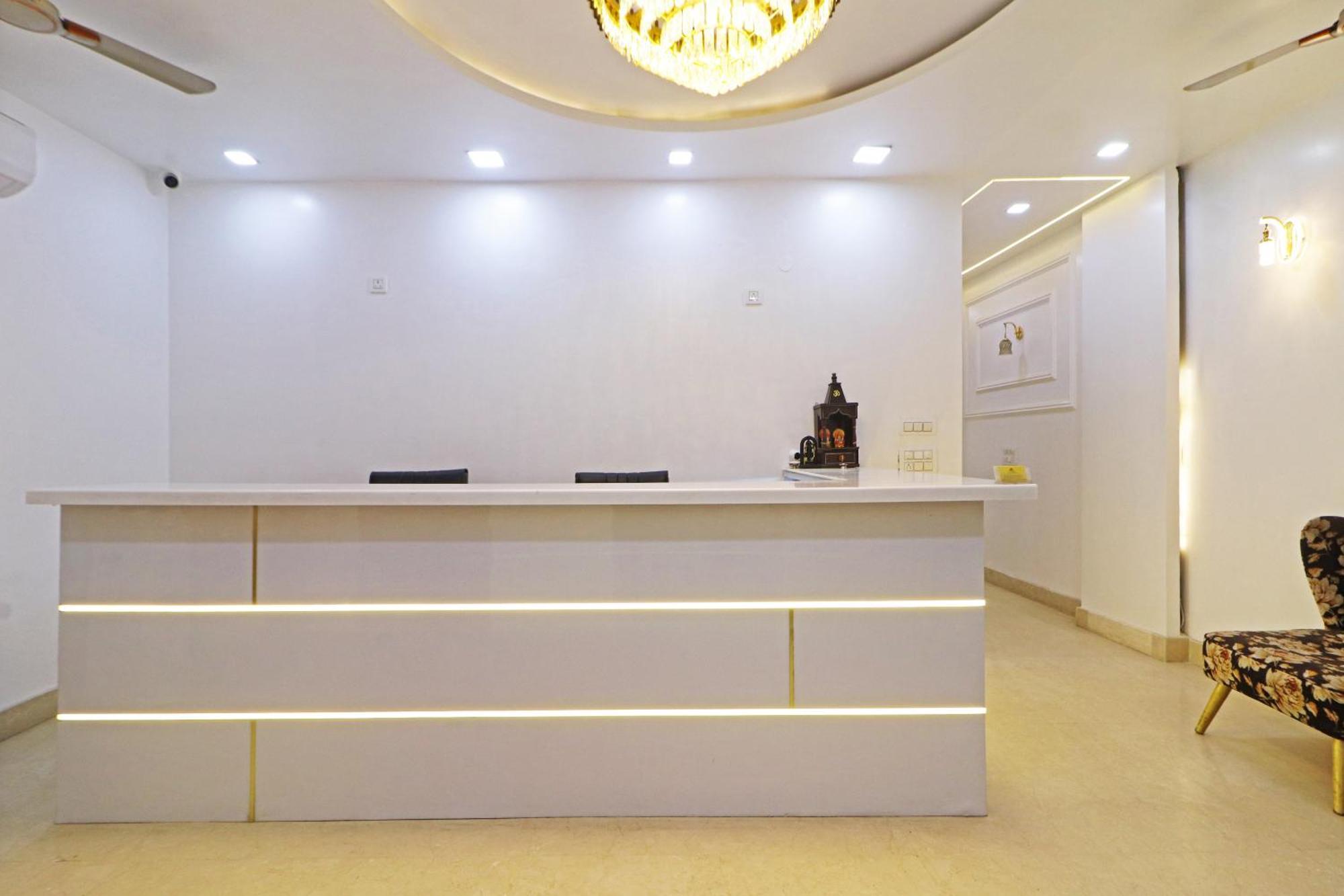 Hotel Samrat Residency 10 Mints Walking Distance Nizamuddin Railway Station New Delhi Bagian luar foto