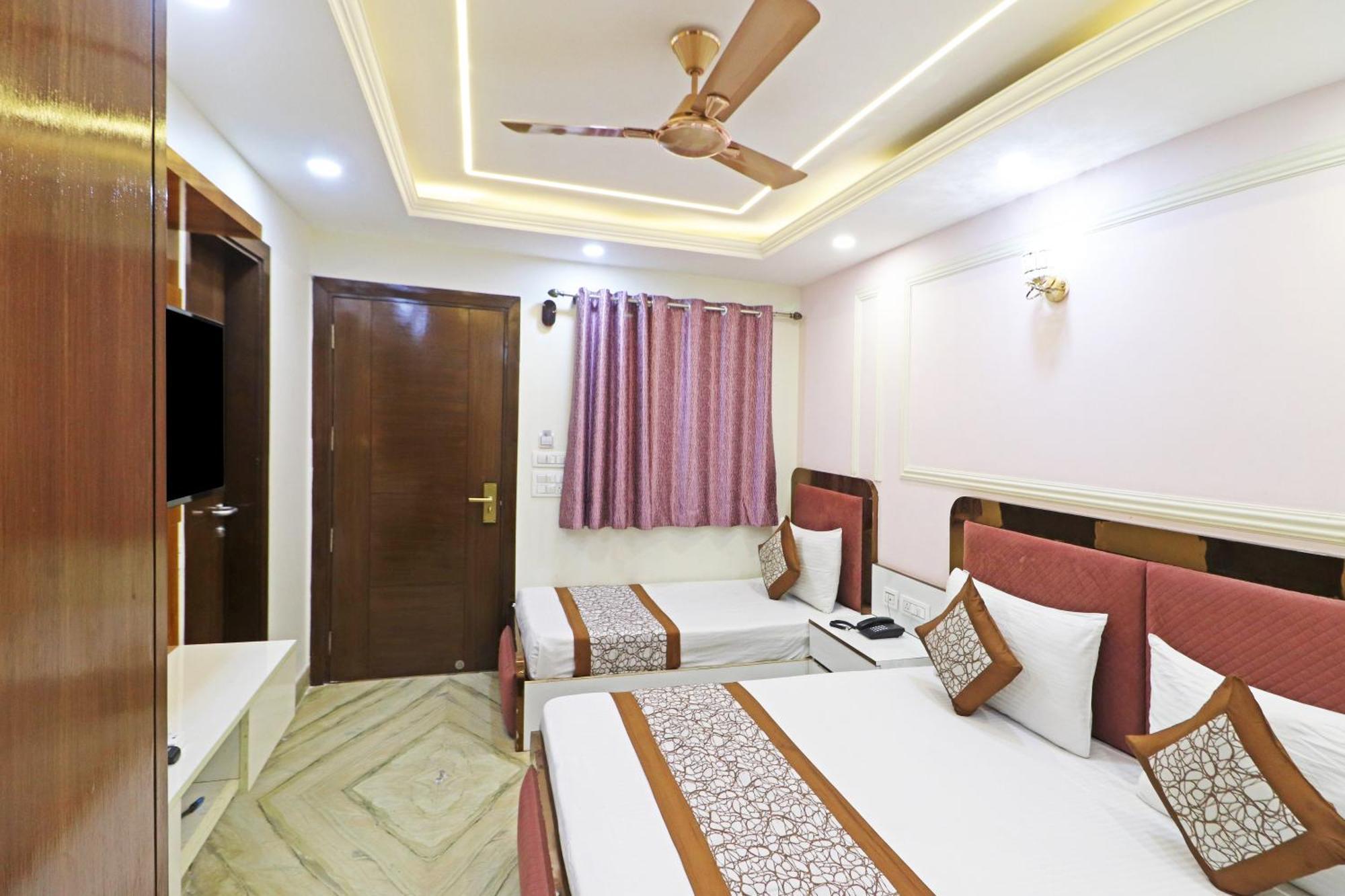 Hotel Samrat Residency 10 Mints Walking Distance Nizamuddin Railway Station New Delhi Bagian luar foto