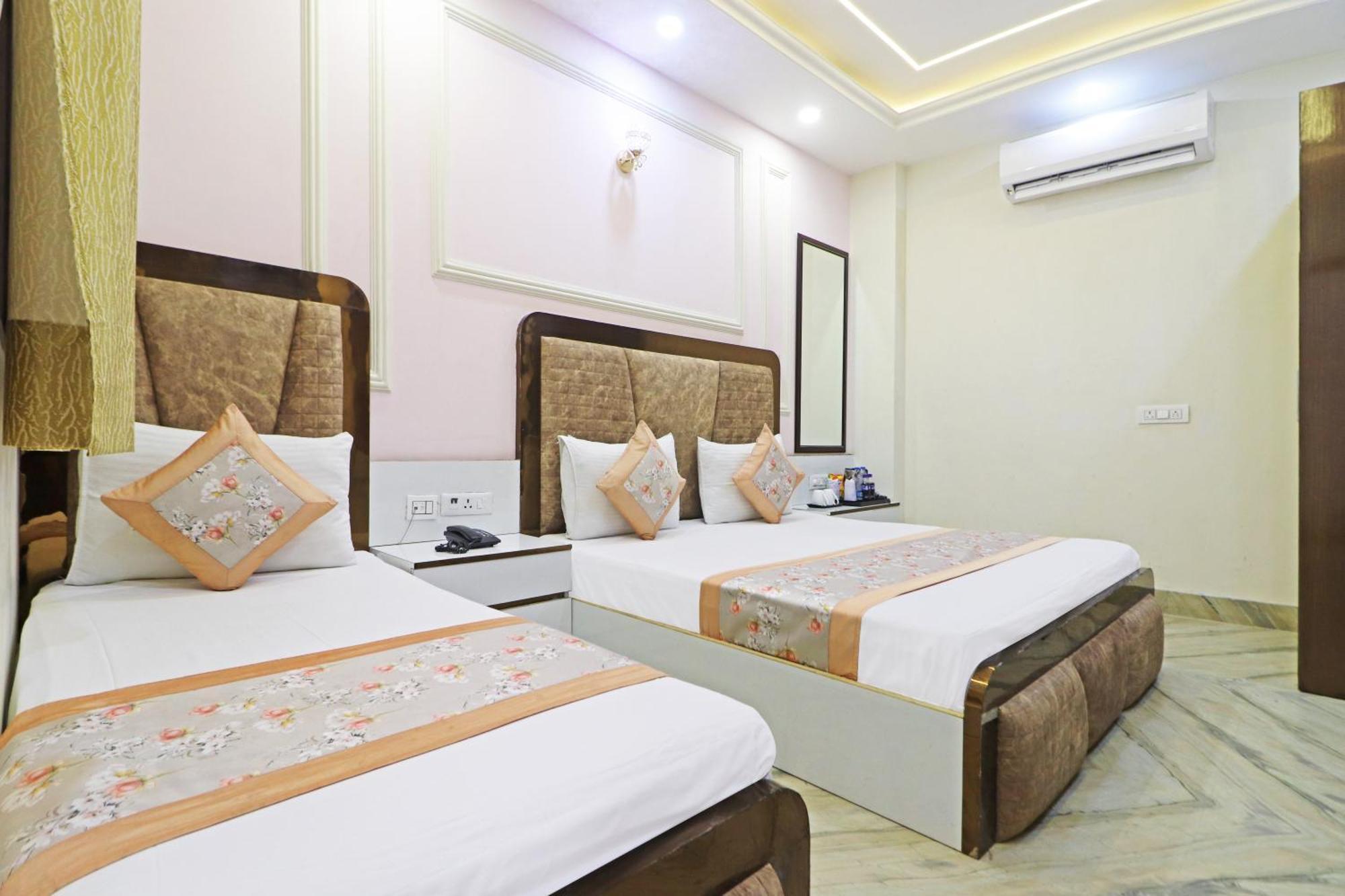 Hotel Samrat Residency 10 Mints Walking Distance Nizamuddin Railway Station New Delhi Bagian luar foto