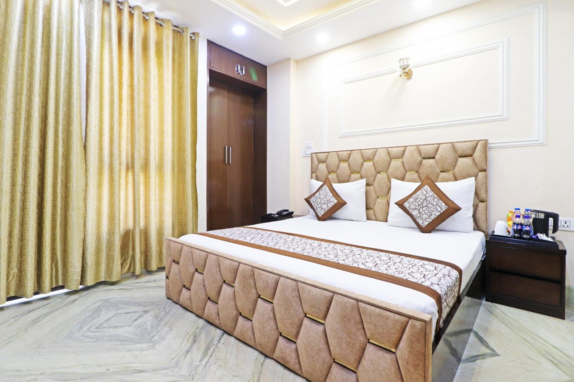 Hotel Samrat Residency 10 Mints Walking Distance Nizamuddin Railway Station New Delhi Bagian luar foto