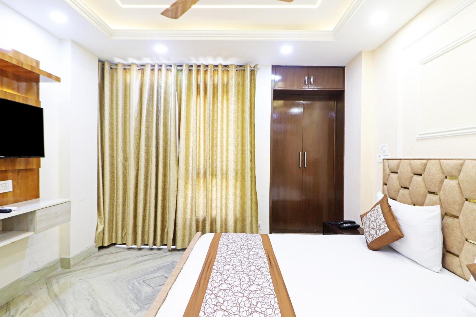 Hotel Samrat Residency 10 Mints Walking Distance Nizamuddin Railway Station New Delhi Bagian luar foto